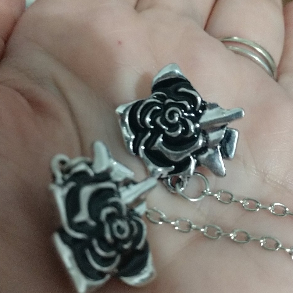 New Rose Silver-tone Cardigan Collar Chain - Picture 5 of 13